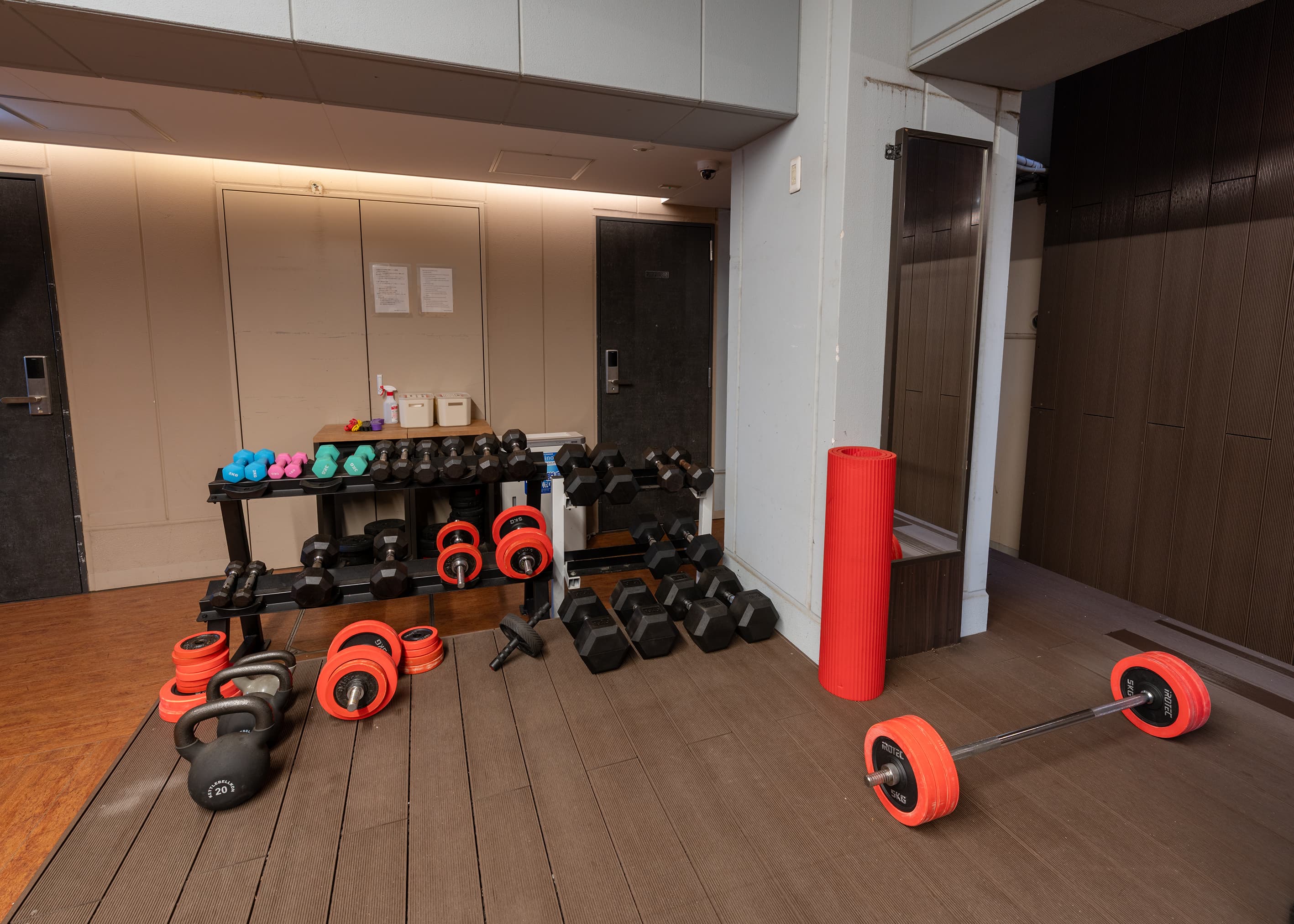 24-Hour Gym (1F) 2